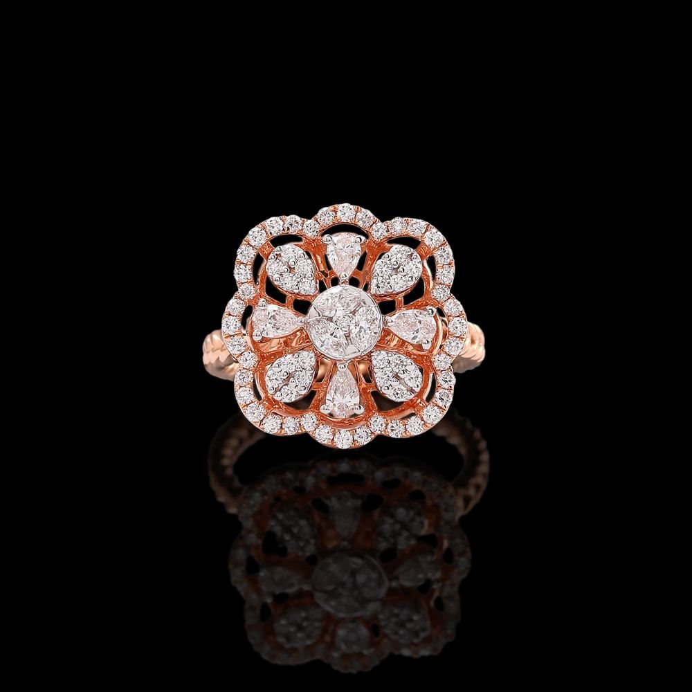 Floral diamond ring in rose gold